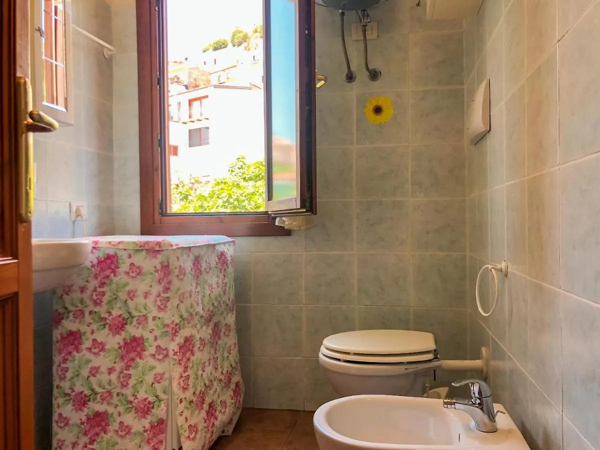 Appartamento Vista Mare Coghe Fae - Ammentos Posada 0*, פוסאדה